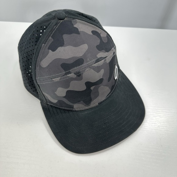 Melin Trenches Hydro Snapback Mesh Back Hat Camo Black Gray Adjustable Size S-XL - Picture 1 of 8